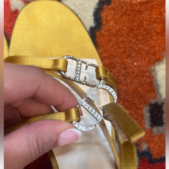 RARE Christian Dior Gold Satin Stiletto Heels 👠 - Picture 9 of 9